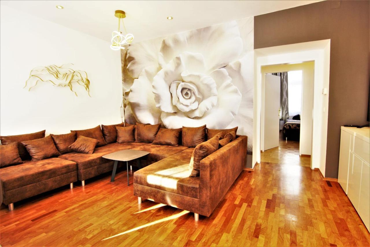 Boutique Apartments Vienna - Luxury 2 ภายนอก รูปภาพ